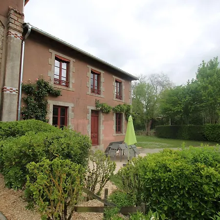 Hébergement de vacances Maison De Caractere Avec Piscine Commune, Proche Du Puy Du Fou Et De Nantes - Fr-1-426-107